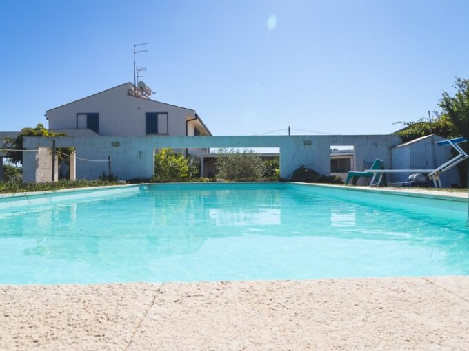villa vista mare ristrutturata giardino e piscina in vendita al plemmirio siracusa sicilia