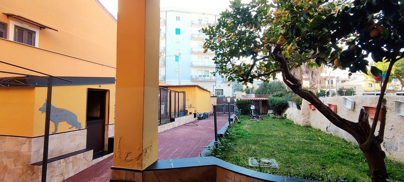 villa bifamiliare con giardino in vendita a siracusa grottasanta sicilia