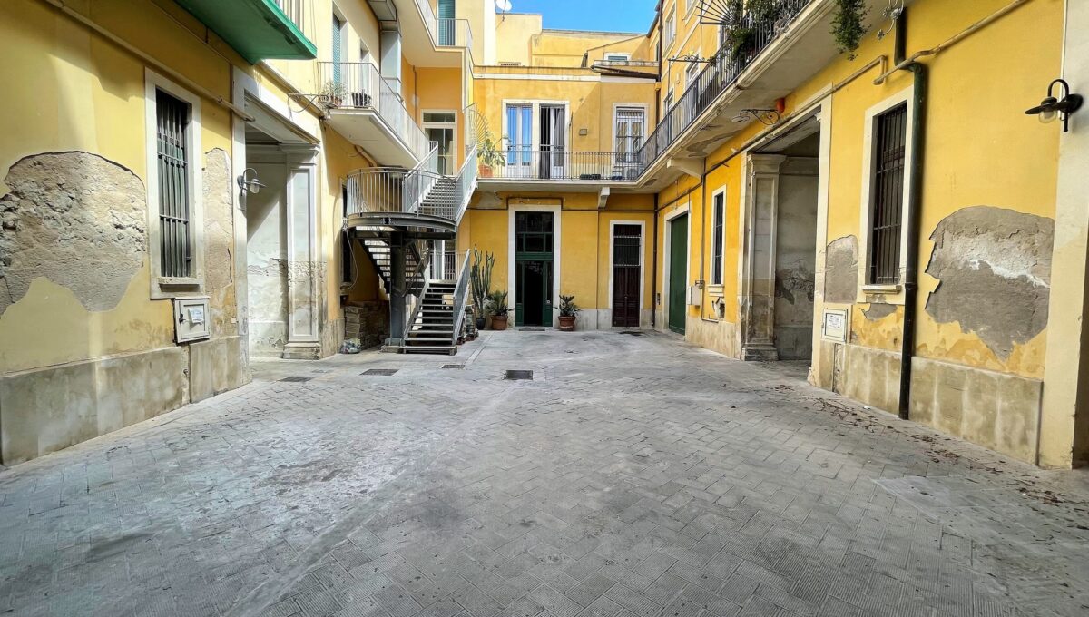 appartamento con terrazzo vista mare in vendita ingresso di Ortigia siracusa sicilia