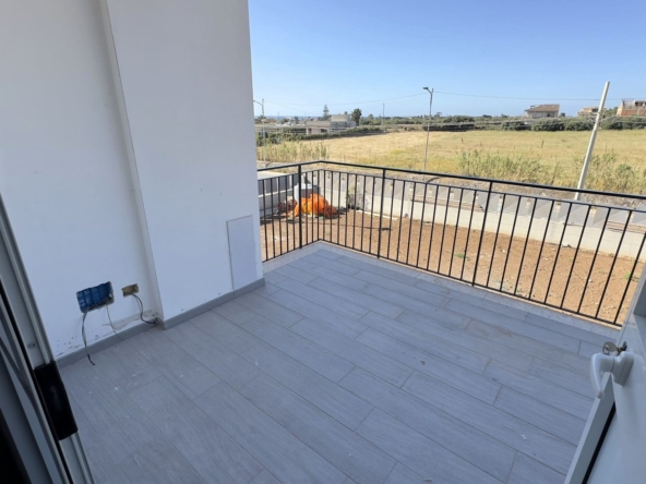 appartamento arredato vicino al mare in villa nuova costruzione in vendita ad avola siracusa sicilia